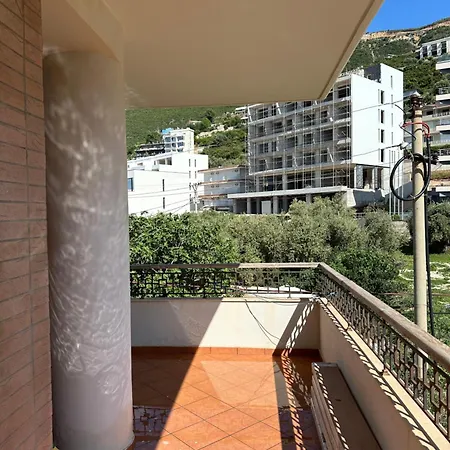 Ag Apartment